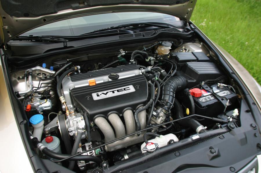  Honda Accord 2003 года  (US) (фото 17 из 43)